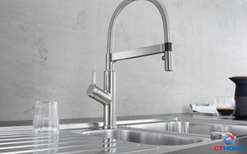 Bề mặt chậu sáng bóng, chống bám dầu mỡ và dễ lau chùi vệ sinh