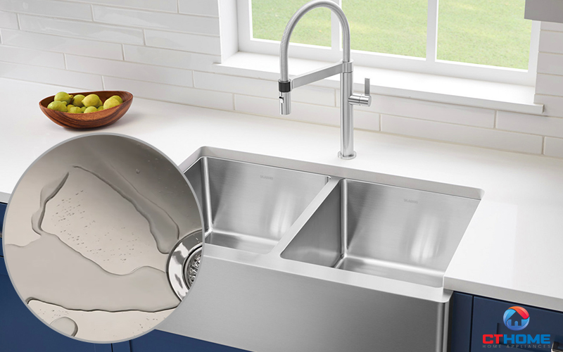 Bề mặt chậu được mạ sáng bóng, chống bám dầu mỡ và dễ vệ sinh