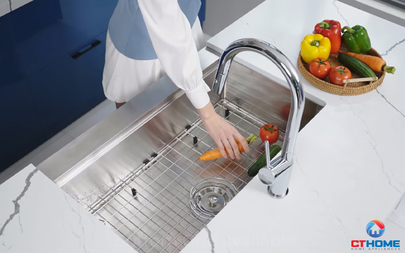 Thiết kế sang trọng hiện đại, linh hoạt lắp âm hoặc lắp nổi phù hợp không gian bếp