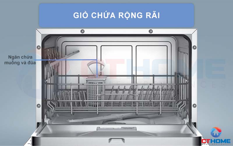 Sắp xếp tối ưu các vật dụng trong 1 giàn rửa kèm giỏ chứa đũa muỗng