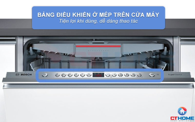 Bảng điều khiển của máy rửa chén Bosch SMV46MX03E được đặt ở mép trên cánh cửa máy